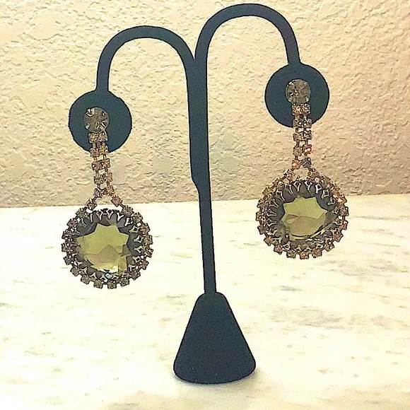 CATHE’ EARRINGS CLIP ON SMOKE CLEAR CRYSTALS VINTAGE 2 1/2 INCH DROP RUNWAY 60s - Picture 8 of 14